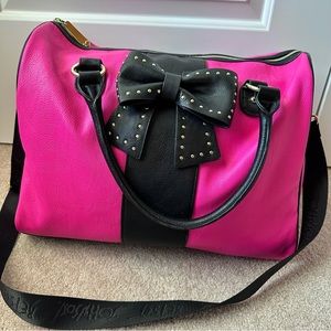 Betsy Johnson Large Travel Bag🎀💕